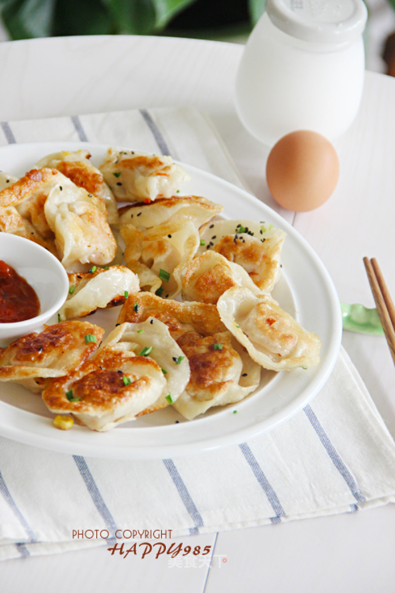 Leftover Dumplings Become Fried Dumplings in Five Minutes recipe