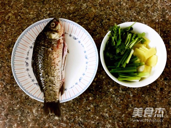 Steamed Crucian Carp recipe
