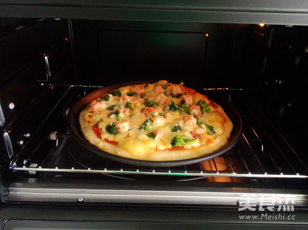 Bacon and Shrimp Pizza recipe