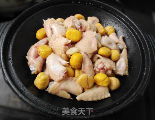 Chestnut Chicken Wings in Claypot recipe