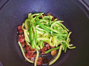 How to Make Zucchini Crispy and Delicious and Serve It? recipe