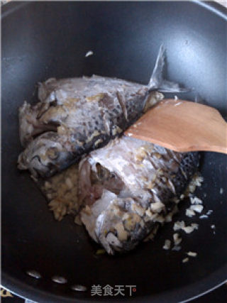 Pomfret with Carrot Knife recipe