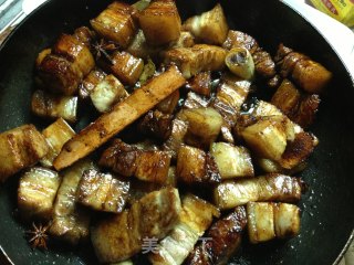 Braised Pork with Tiger Skin and Quail Egg recipe