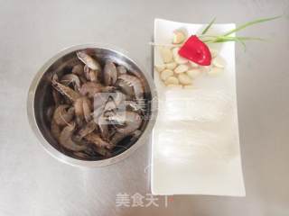 A Simple and Noodle Banquet Dish in Summer-steamed Shrimp with Garlic Vermicelli recipe