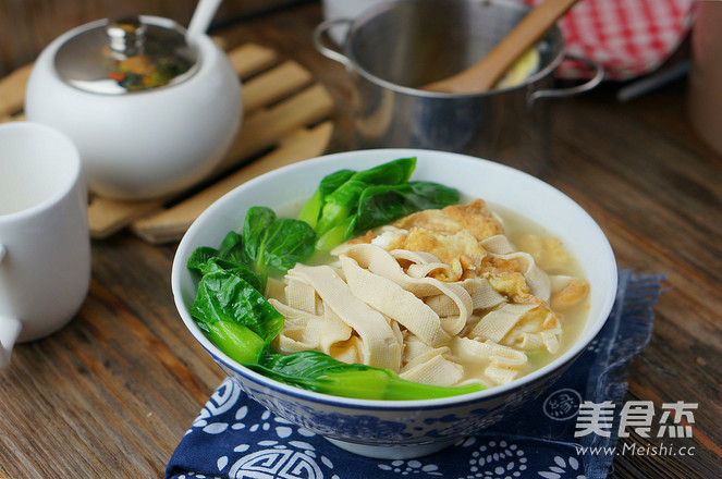 Egg, Tofu Skin and Vegetable Soup recipe