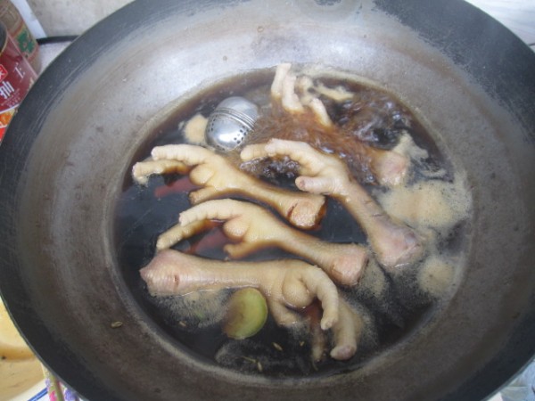 Braised Chicken Feet recipe