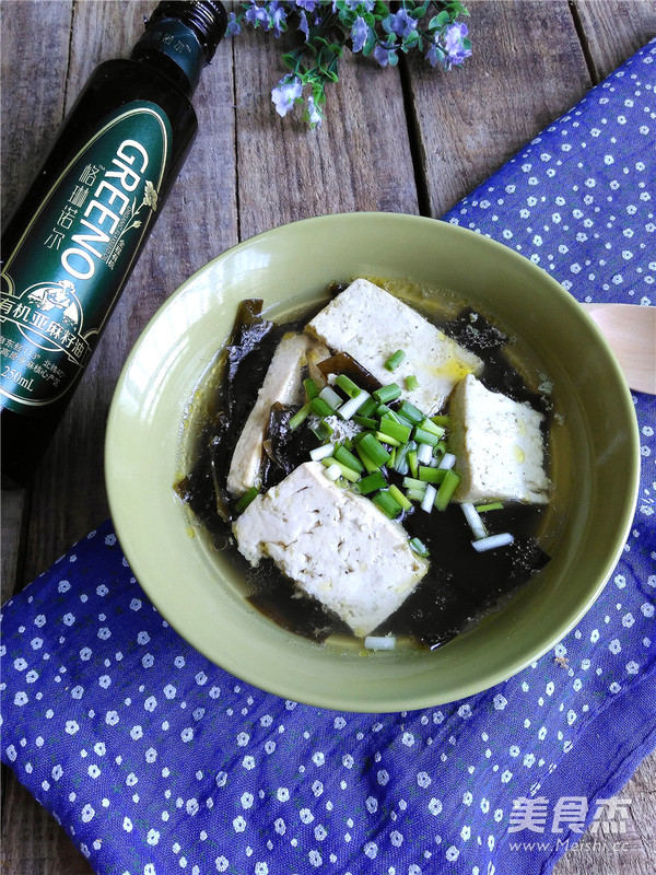 Seaweed Tofu Soup recipe