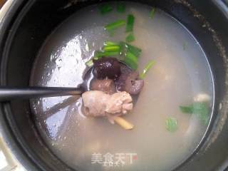 Sea Cucumber Stewed Chicken Drumsticks recipe