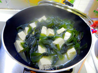 Seaweed Tofu Soup recipe