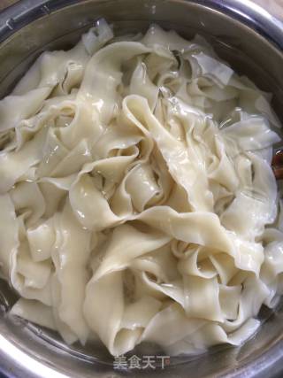 Cold Noodles with Fresh Vegetables recipe