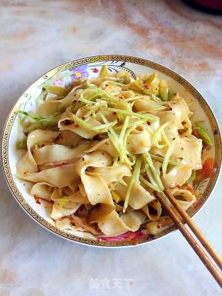 Cold Noodles with Fresh Vegetables recipe