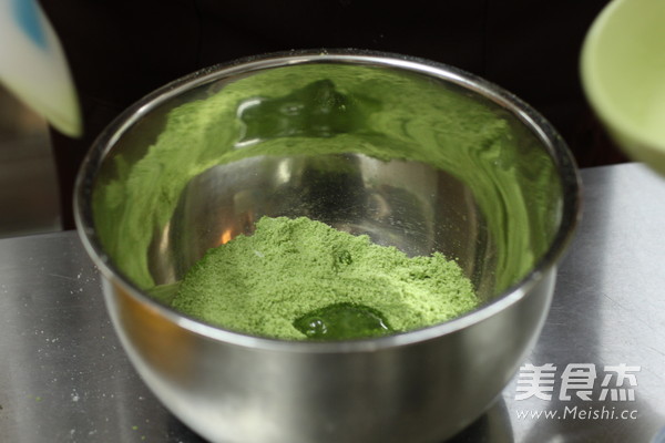 Passion Fruit Matcha Macaron recipe