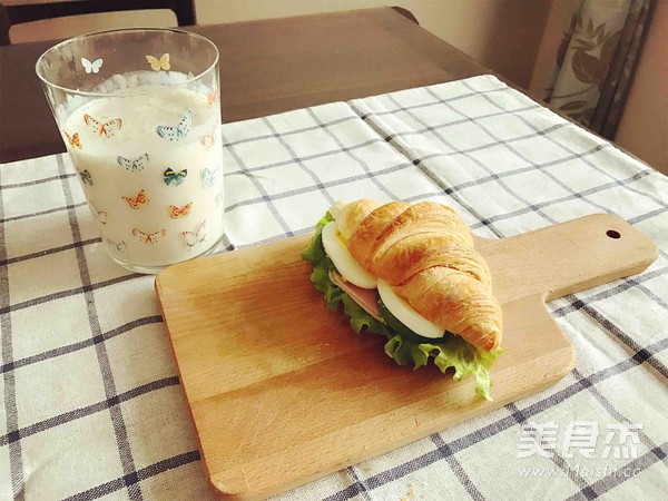 Croissant Sandwich, Banana Milk Shake recipe