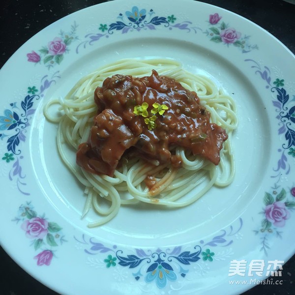 Spaghetti with Tomato Sauce and Bacon recipe