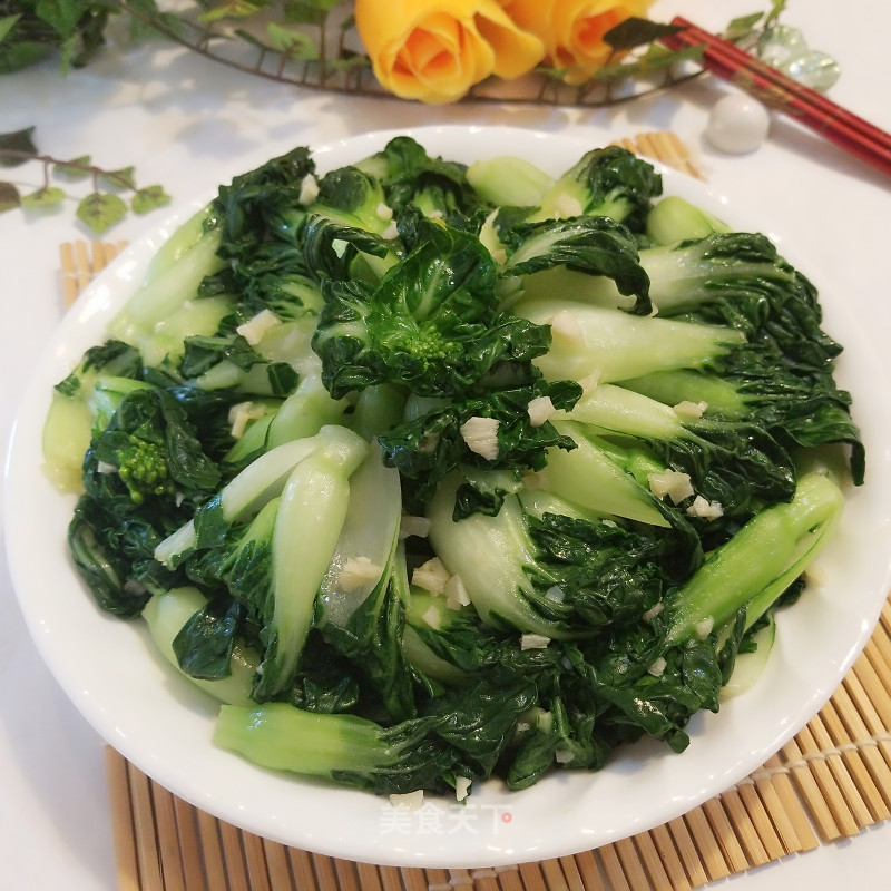 Stir-fried Cabbage Seedlings with Garlic recipe