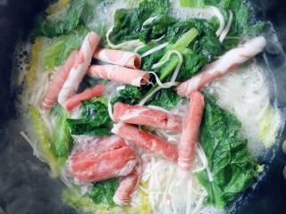 Hot Noodles with Lamb Rolls recipe