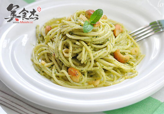 Pasta with Mint Cashew Sauce recipe