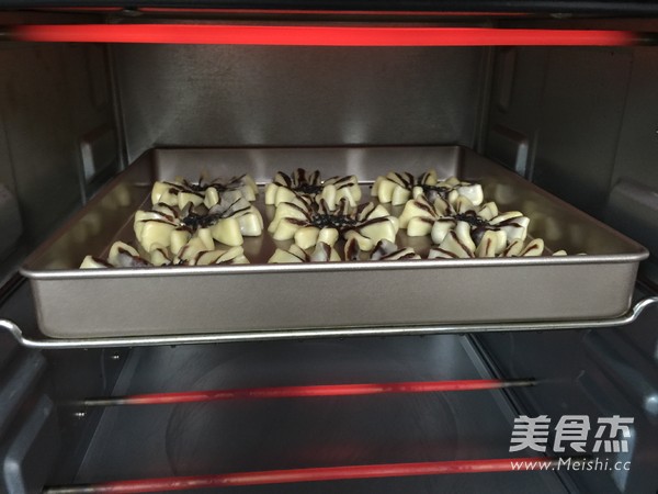 Bean Paste Chrysanthemum Crisp recipe