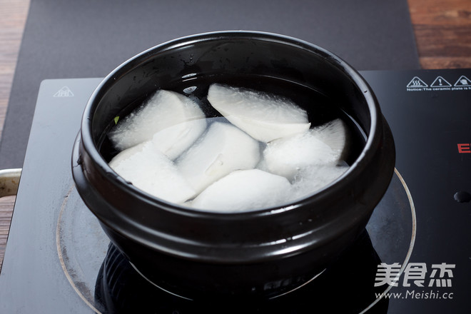 Beef Balls and White Radish Soup recipe