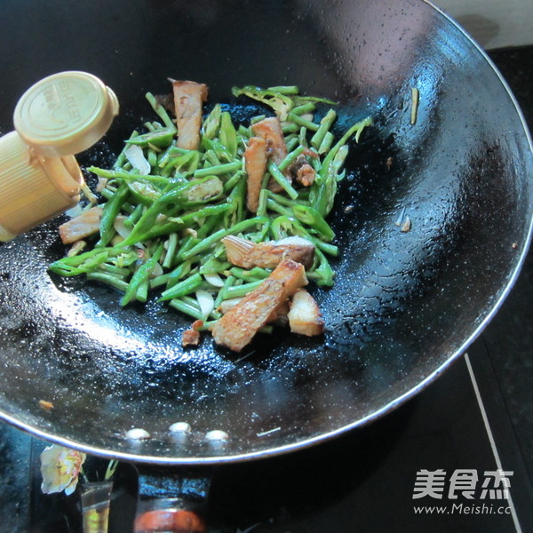 Boiled Fish with Fresh Beans recipe