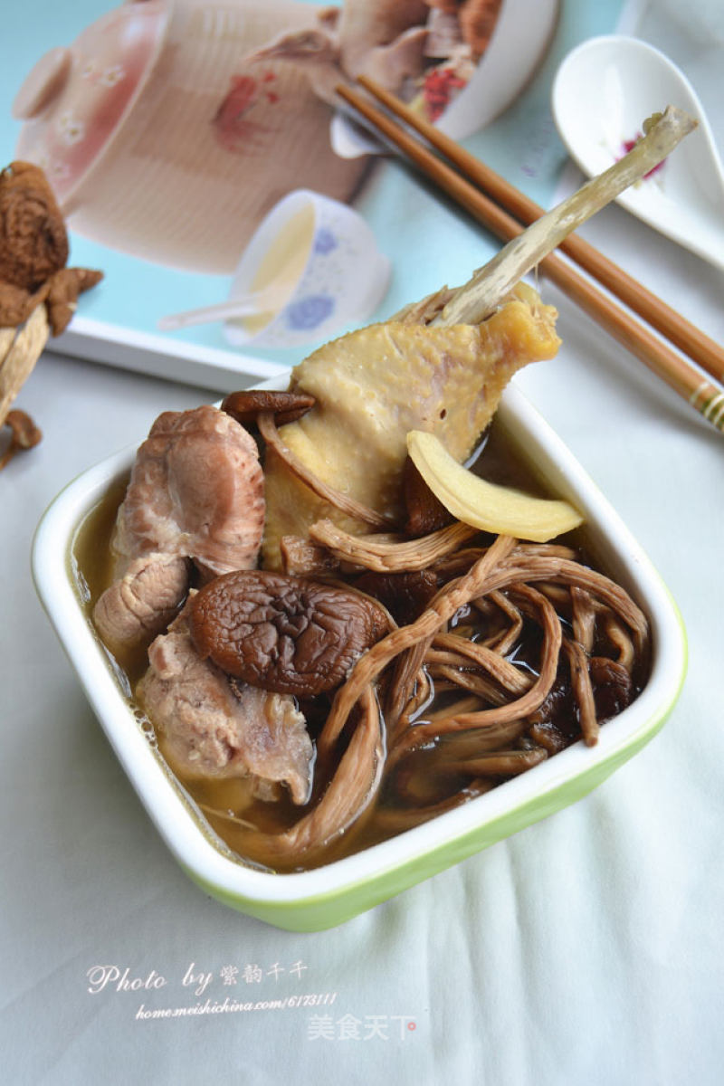 【nutritious Soup】——tea Tree Mushroom Chicken recipe