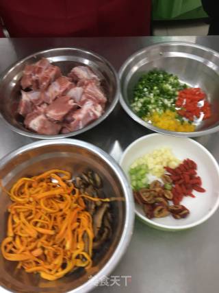 Steamed Spare Ribs with Cordyceps Flower recipe