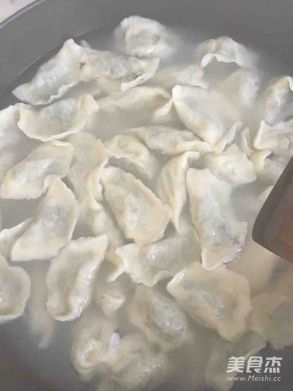 Shepherd's Purse Meat Dumplings recipe