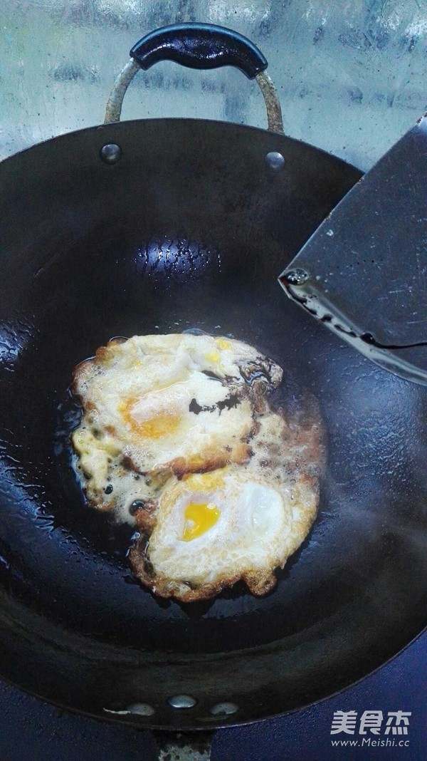 Spicy Egg Noodles recipe