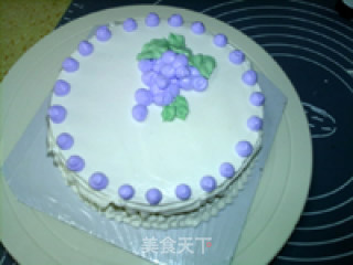 Grape Decorated Cake recipe