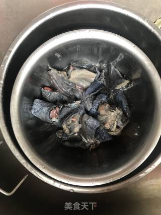Coconut Stewed Black Chicken Soup recipe