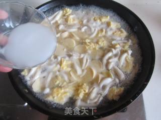 White Jade Mushroom and Egg Tofu Soup recipe