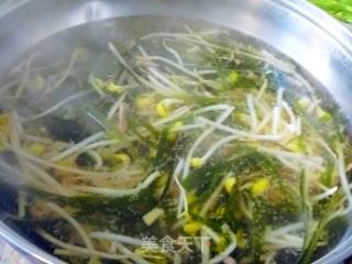 [healthy Soup Pot] Kelp, Bean Sprouts and Pork Soup recipe