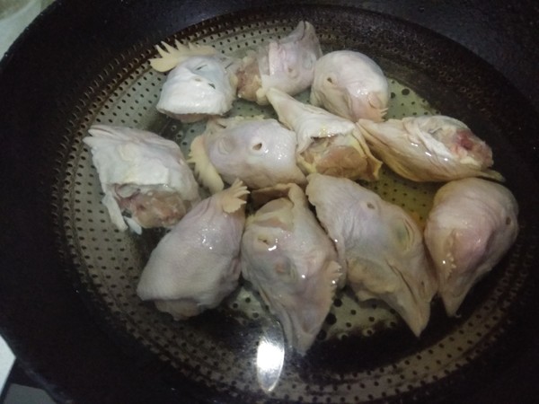 Sauce Chicken Head recipe