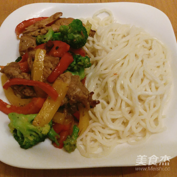 Bell Pepper Duck Cold Noodle recipe