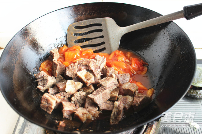 Tomato Sirloin Noodles recipe