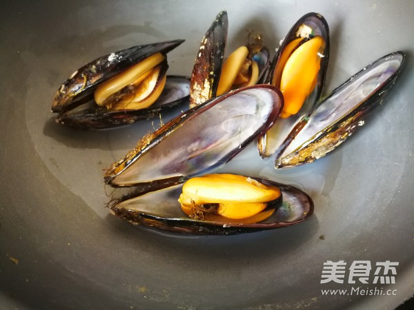 Griddle Mussels recipe