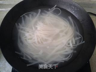 Stir-fried Hor Fun with Beef recipe