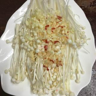 Steamed Enoki Mushrooms with Garlic recipe
