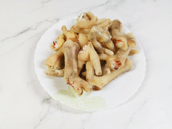 Braised Chicken Feet with Soy Beans recipe