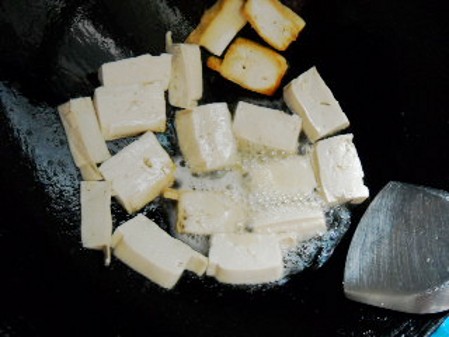 Stewed Tofu with Enoki Mushroom recipe