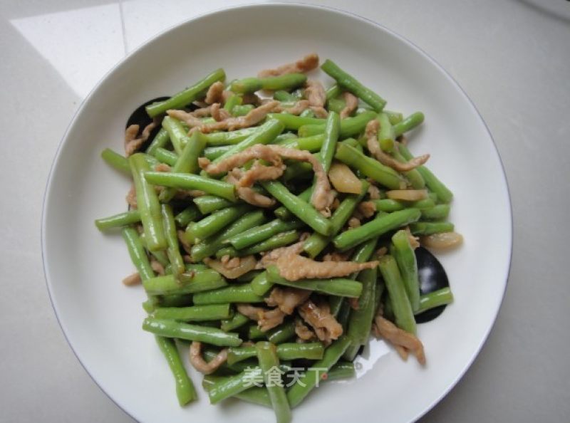 Stir-fried Shredded Pork with Cowpea recipe
