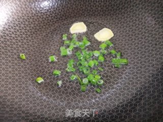 Stir-fried Shredded Pork with Carrots recipe