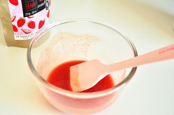 Strawberry Chocolate Fun Toto Biscuits recipe