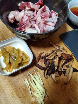 Steamed Pigeon with Mushrooms and Mustard recipe