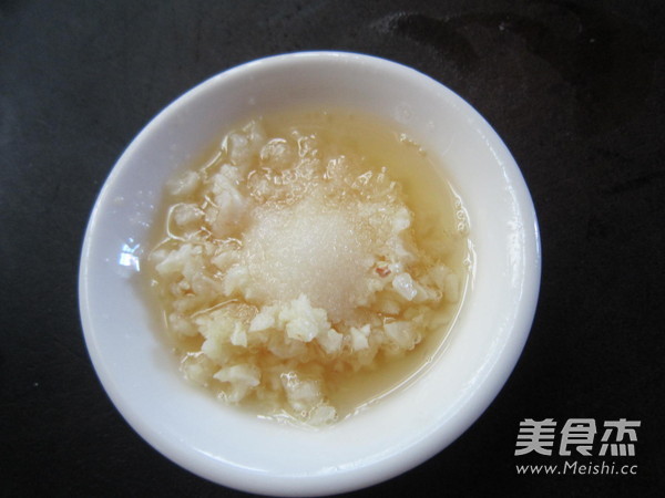 Pork Tendon with Red Oil recipe