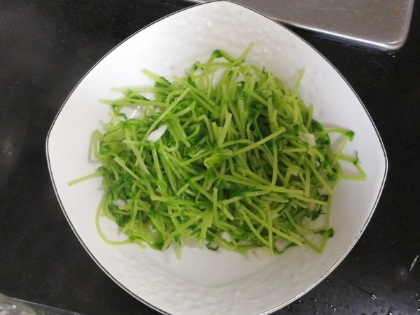 Soup with Preserved Egg and Bean Sprouts recipe