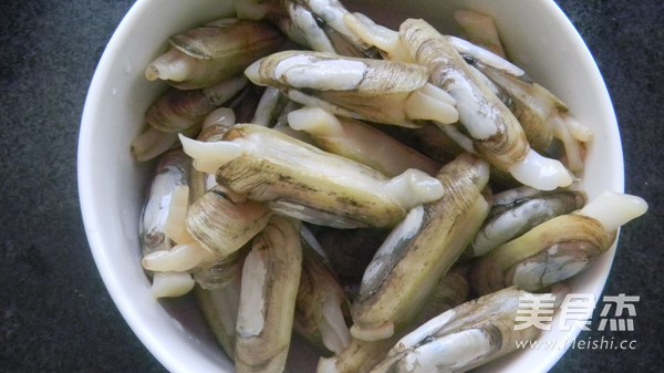 Fried Razor Clams with Green Onion and Ginger recipe