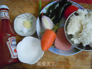 Cute Cartoon on The Dinner Table---bibimbap in Tomato Sauce recipe