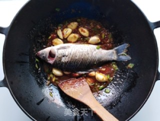 Braised River Crucian recipe