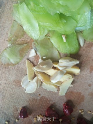 Stir-fried Pork with Lettuce recipe